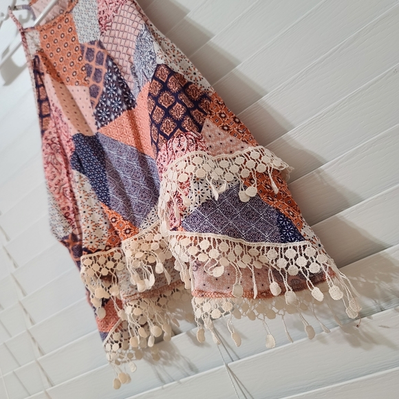 3/$12 or 5/$17⭐️Boho Crop Top - Picture 2 of 4